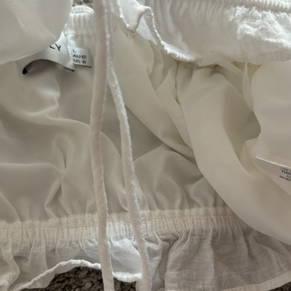 Hello Molly large white cropped top on or off shoulder short sleeve blouse - Picture 6 of 6